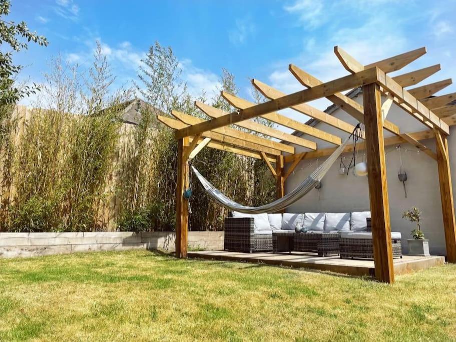 Modern, Central Bungalow With Large Garden Bournemouth Exterior foto